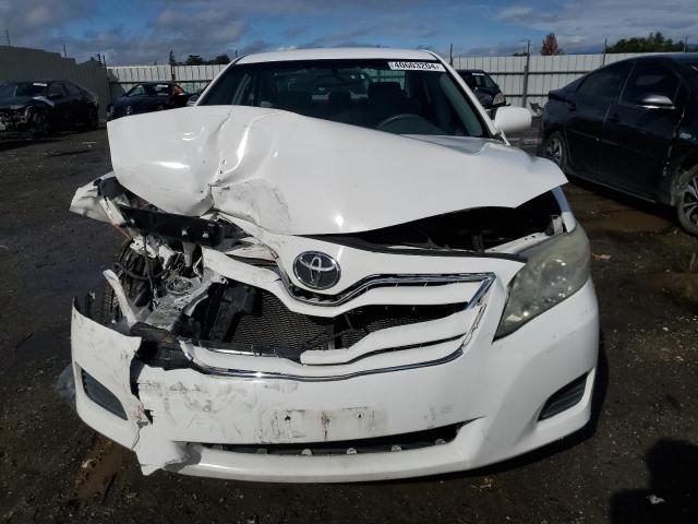 4T1BF3EK7AU579495 - 2010 TOYOTA CAMRY BASE WHITE photo 5