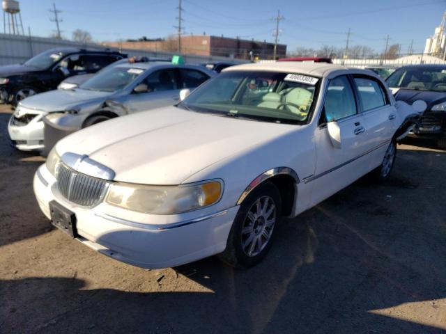 1LNHM81W2YY864047 - 2000 LINCOLN TOWN CAR EXECUTIVE WHITE photo 1