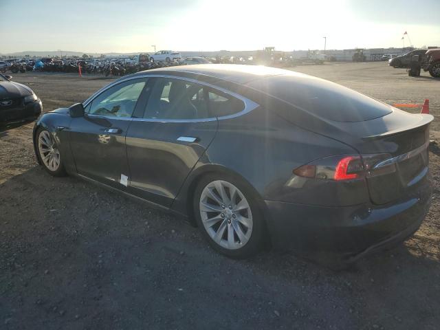 5YJSA1E21LF349230 - 2020 TESLA MODEL S GRAY photo 2