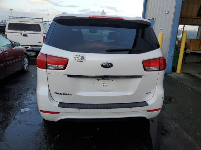 KNDMC5C13F6035082 - 2015 KIA SEDONA EX WHITE photo 6