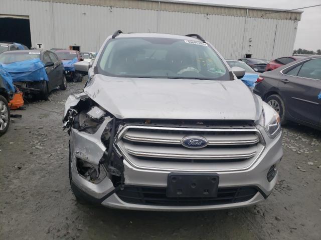 1FMCU9HD3JUD40181 - 2018 FORD ESCAPE SEL SILVER photo 5