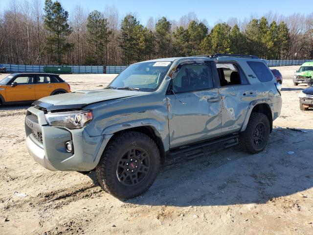 JTERU5JR4P6142246 - 2023 TOYOTA 4RUNNER SE GRAY photo 1