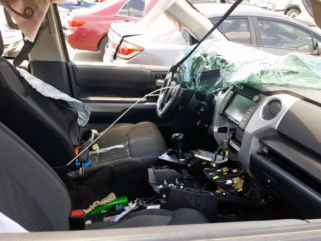 5TFUW5F10HX665836 - 2017 TOYOTA TUNDRA DOUBLE CAB SR/SR5  photo 5