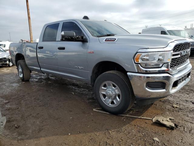 3C6UR5HJ1MG698418 - 2021 RAM 2500 TRADESMAN SILVER photo 4