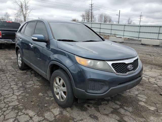 5XYKT3A19BG104637 - 2011 KIA SORENTO BASE BLUE photo 4