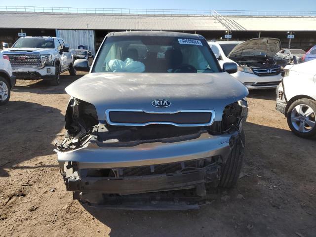 KNDJN2A28G7342007 - 2016 KIA SOUL GRAY photo 5