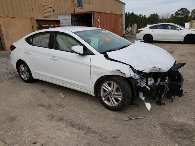 5NPD84LF6KH452073 - 2019 HYUNDAI ELANTRA SEL WHITE photo 4