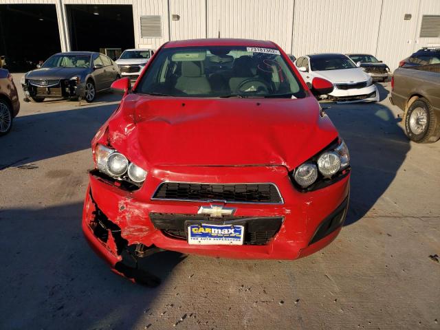 1G1JA5SH4D4201974 - 2013 CHEVROLET SONIC LS წითელი ფოტო 5