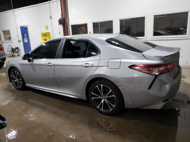 4T1B11HK1KU221714 - 2019 TOYOTA CAMRY L SILVER photo 2