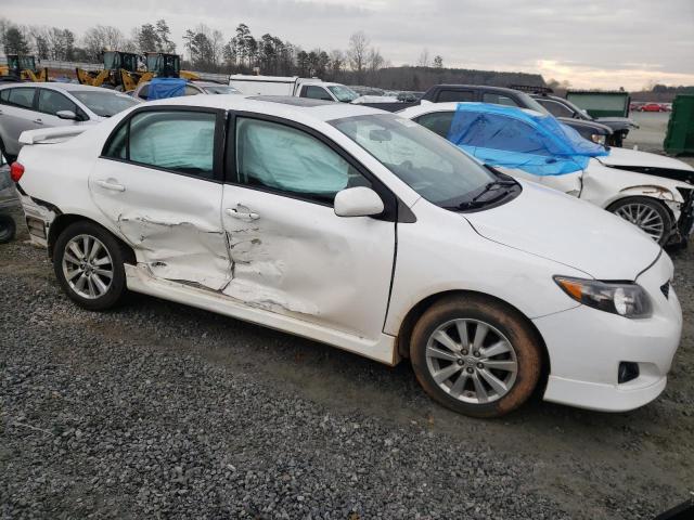 1NXBU4EE8AZ344237 - 2010 TOYOTA COROLLA BASE WHITE photo 4