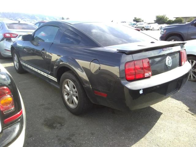 1ZVFT80N375298548 - 2007 FORD MUSTANG BLACK photo 2