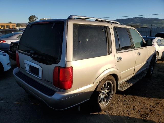 5LMPU28A5YLJ03123 - 2000 LINCOLN NAVIGATOR 金色 照片 3