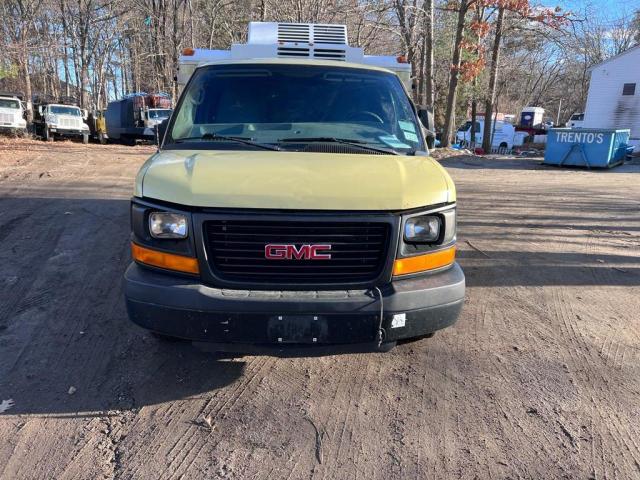 1GD675CB1D1171271 - 2013 GMC SAVANA CUTAWAY G4500 YELLOW photo 8