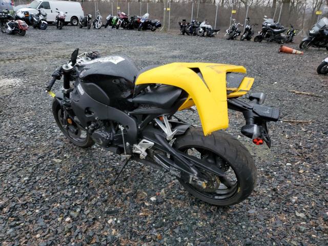 JH2SC590X8M009946 - 2008 HONDA CBR1000 RR YELLOW photo 3