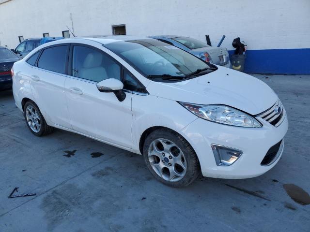 3FADP4CJ4CM105558 - 2012 FORD FIESTA SEL WHITE photo 4