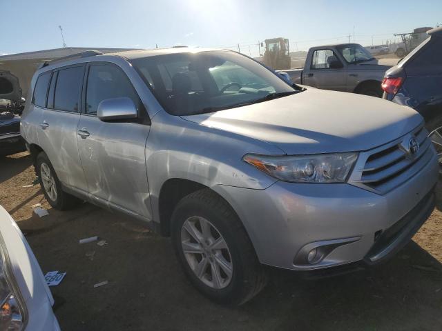 5TDBK3EH1CS114061 - 2012 TOYOTA HIGHLANDER BASE SILVER photo 4