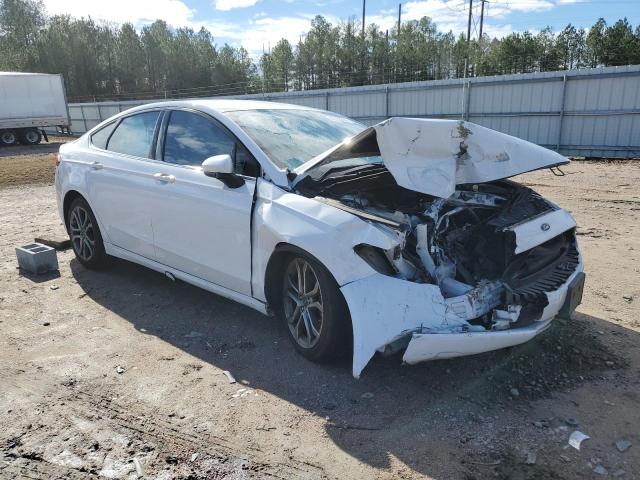 3FA6P0H79HR227079 - 2017 FORD FUSION SE WHITE photo 4