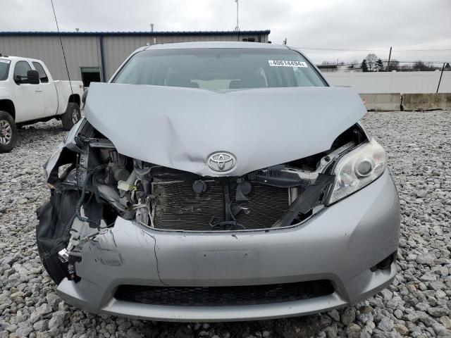 5TDZK3DC5DS398879 - 2013 TOYOTA SIENNA SILVER photo 5