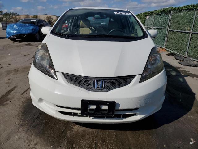 JHMGE8H30DC008082 - 2013 HONDA FIT WHITE photo 5