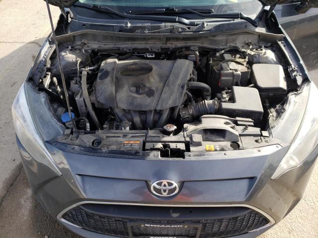 3MYDLBYV6KY527748 - 2019 TOYOTA YARIS L GRAY photo 11