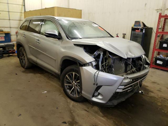 5TDJZRFH8KS937061 - 2019 TOYOTA HIGHLANDER SE SILVER photo 4