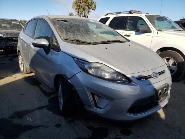 3FADP4EJ6CM103162 - 2012 FORD FIESTA SE SILVER photo 4