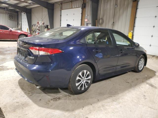 JTDEAMDE1NJ044428 - 2022 TOYOTA COROLLA LE BLUE photo 3