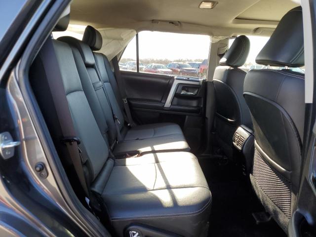 JTEBU5JR0J5571155 - 2018 TOYOTA 4RUNNER SR5/SR5 PREMIUM GRAY photo 11