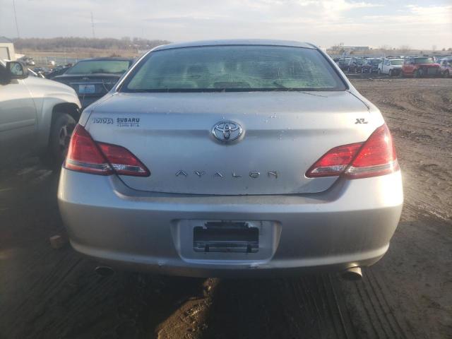 4T1BK36B26U143493 - 2006 TOYOTA AVALON XL SILVER photo 6