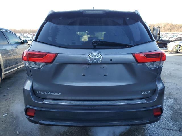 5TDKZRFH3HS526048 - 2017 TOYOTA HIGHLANDER SE GRAY photo 6