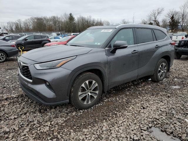 2022 TOYOTA HIGHLANDER XLE, 