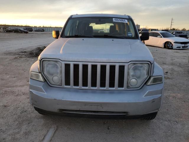 1J8GP28K88W218510 - 2008 JEEP LIBERTY SPORT SILVER photo 5