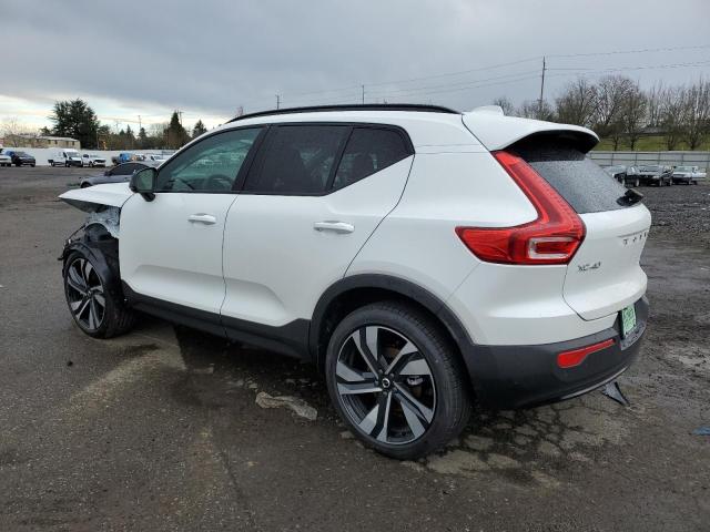 YV4L12UL3R2254150 - 2024 VOLVO XC40 PLUS WHITE photo 2