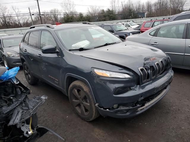 1C4PJMCB4HW543490 - 2017 JEEP CHEROKEE LATITUDE CHARCOAL photo 4