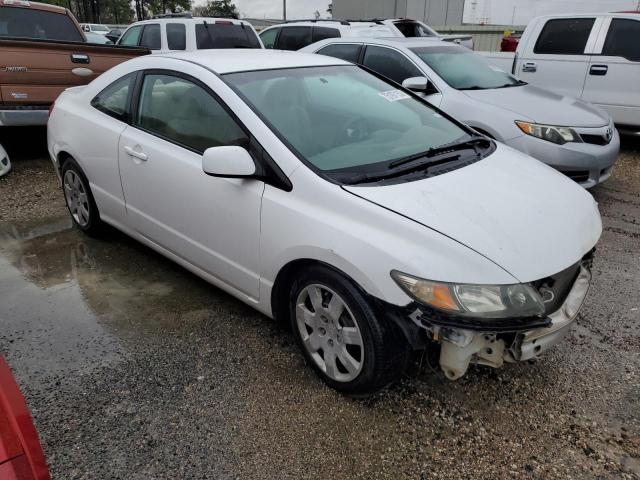 2HGFG12668H533380 - 2008 HONDA CIVIC LX WHITE photo 4