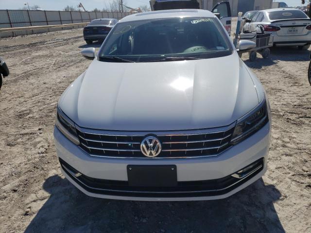 1VWBA7A37JC017530 - 2018 VOLKSWAGEN PASSAT SE WHITE photo 5