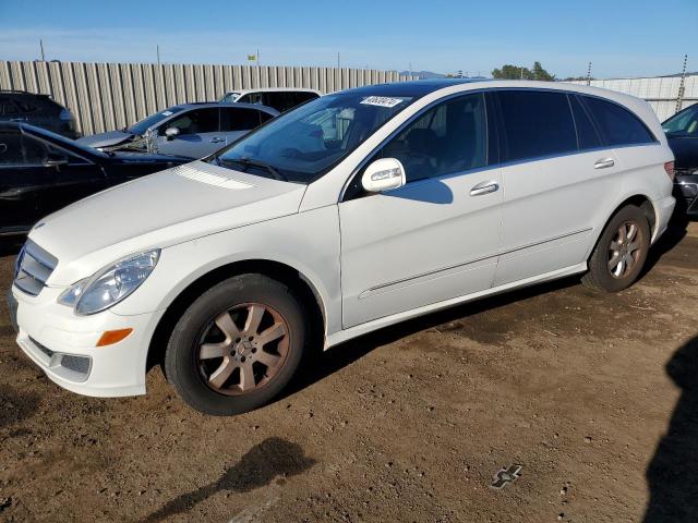 4JGCB65E17A039355 - 2007 MERCEDES-BENZ R 350 WHITE photo 1