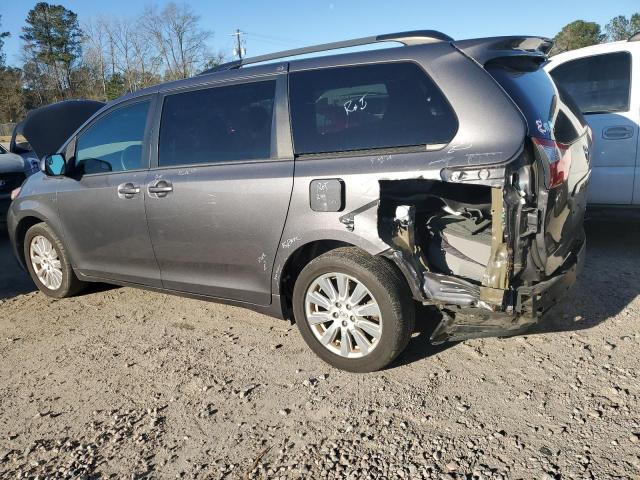 2017 TOYOTA SIENNA LE, 