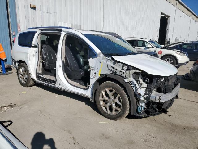 2C4RC1GG8JR272214 - 2018 CHRYSLER PACIFICA LIMITED WHITE photo 4
