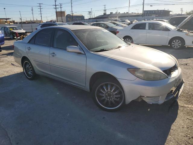 4T1BE32K45U011055 - 2005 TOYOTA CAMRY LE SILVER photo 4