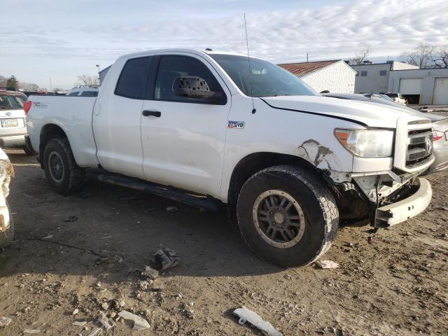 5TFUY5F17BX189389 - 2011 TOYOTA TUNDRA DOUBLE CAB SR5 WHITE photo 4