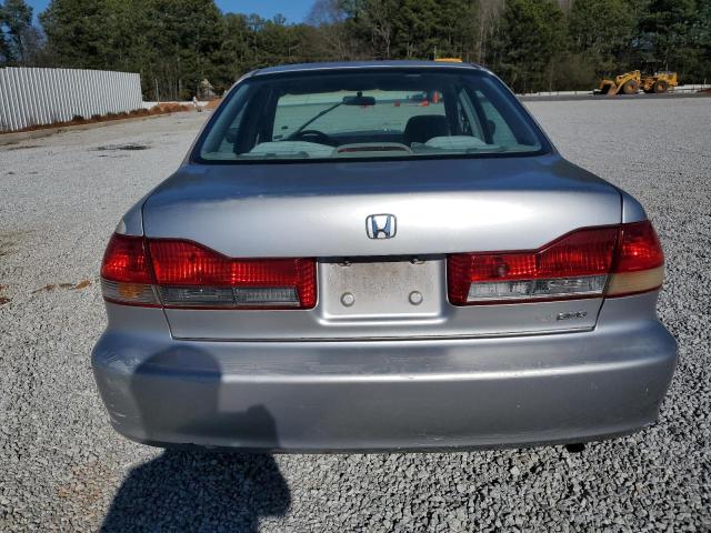 1HGCG55472A177239 - 2002 HONDA ACCORD LX SILVER photo 6