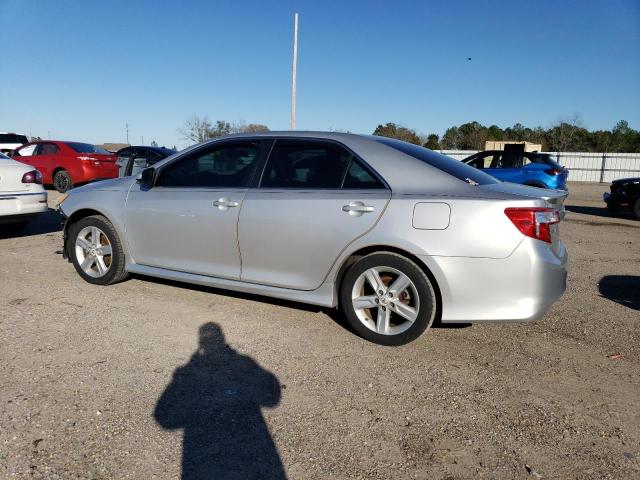 4T1BF1FK8CU066973 - 2012 TOYOTA CAMRY BASE SILVER photo 2