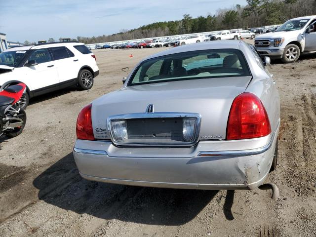 2LNHM82V38X643143 - 2008 LINCOLN TOWN CAR SIGNATURE LIMITED SILVER photo 6