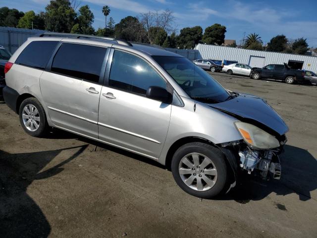 5TDZA23CX5S320503 - 2005 TOYOTA SIENNA CE SILVER photo 4