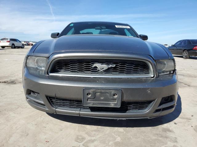 1ZVBP8AM3E5231244 - 2014 FORD MUSTANG GRAY photo 5