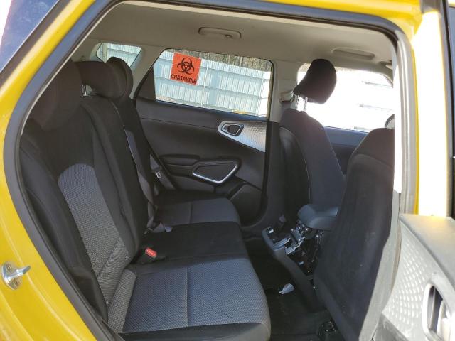 KNDJ23AU1L7063895 - 2020 KIA SOUL LX YELLOW photo 10