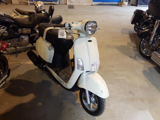 RFVJFJ100K1001482 - 2019 GENUINE SCOOTER CO. BUDDY KICK WHITE photo 1