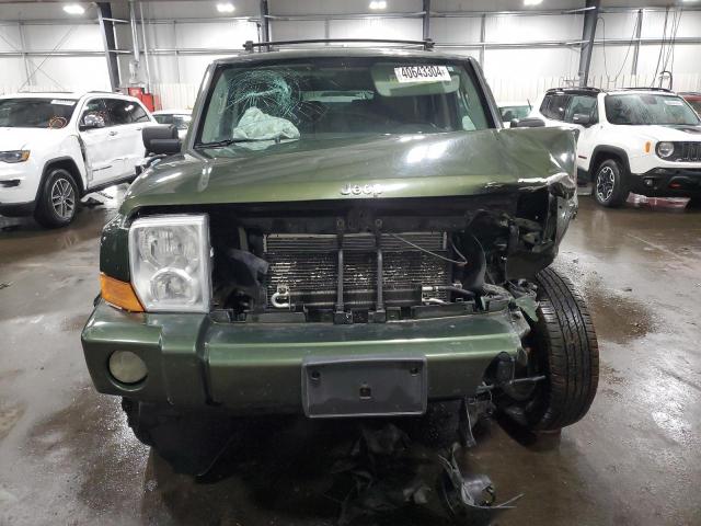 1J8HG48P97C550435 - 2007 JEEP COMMANDER GREEN photo 5