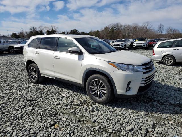 5TDKZRFH6KS568074 - 2019 TOYOTA HIGHLANDER SE WHITE photo 4